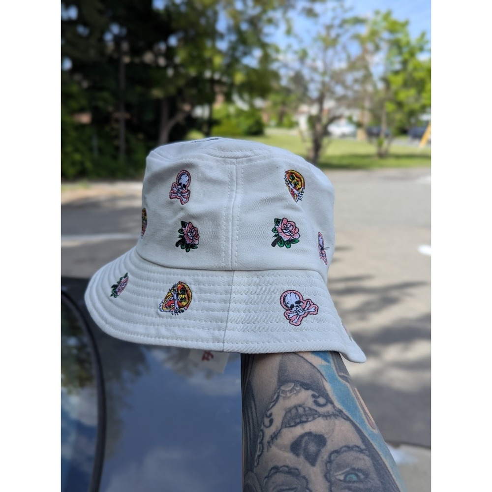 Y2K Ed Hardy Tattoo Core Skull Rose Embroidered Bucket Hat NWT